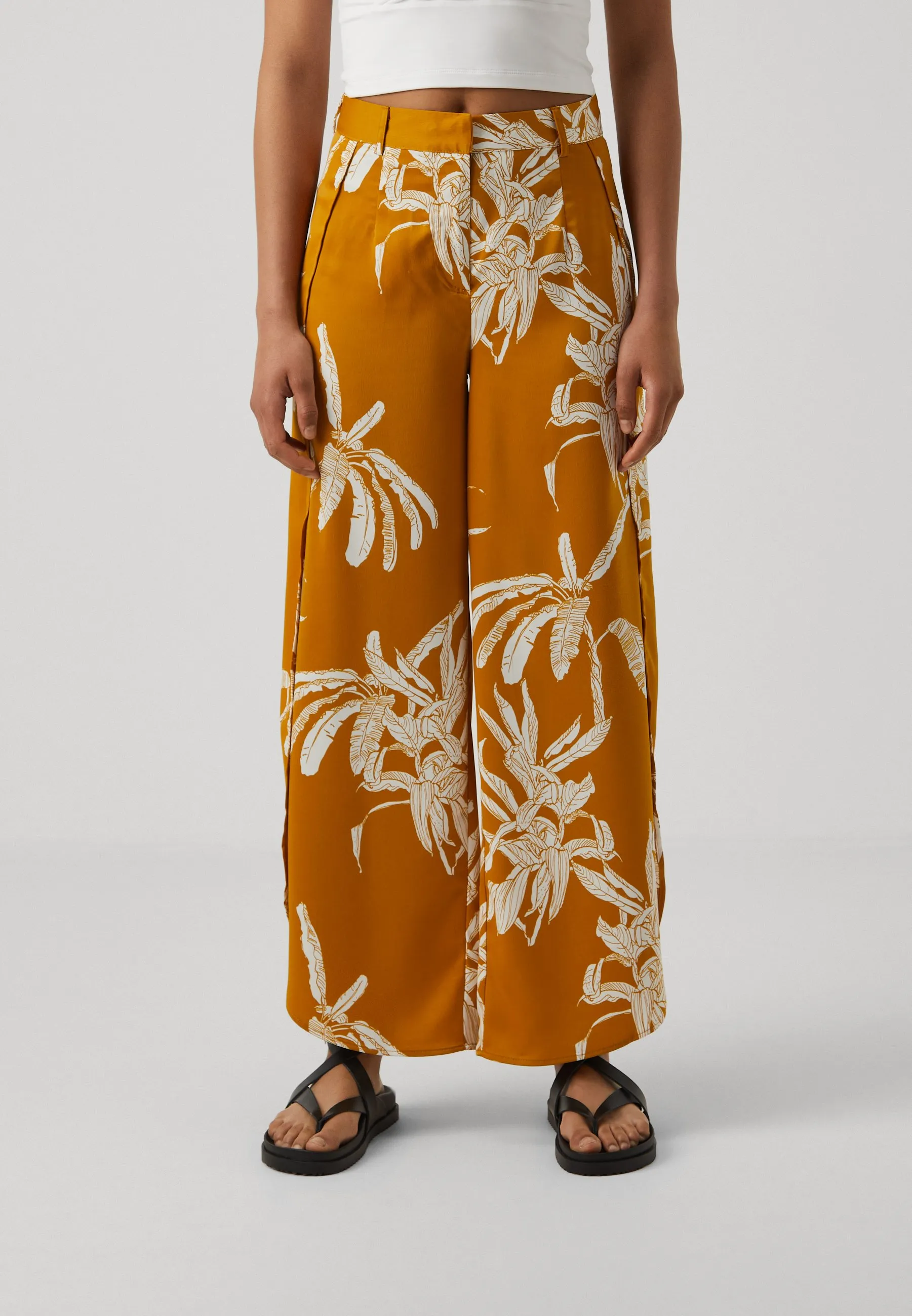 VMKEILA PANTS - Pantaloni