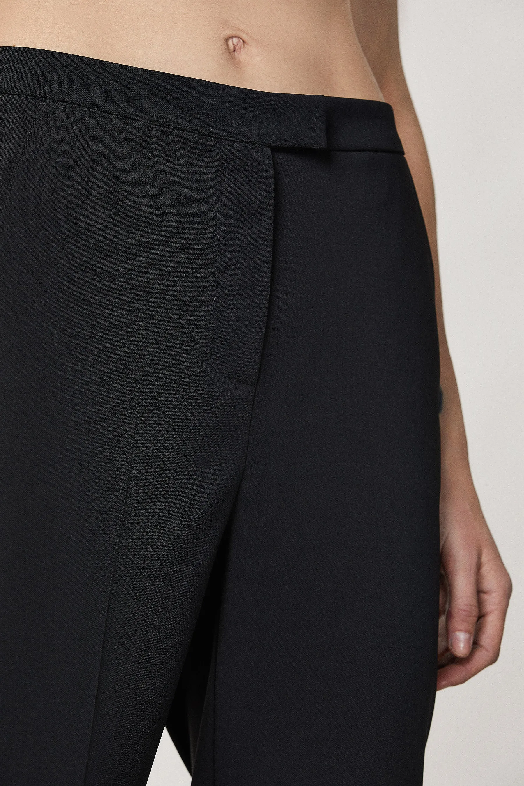 W3-8P0545 Pantalone Crepe Nero  