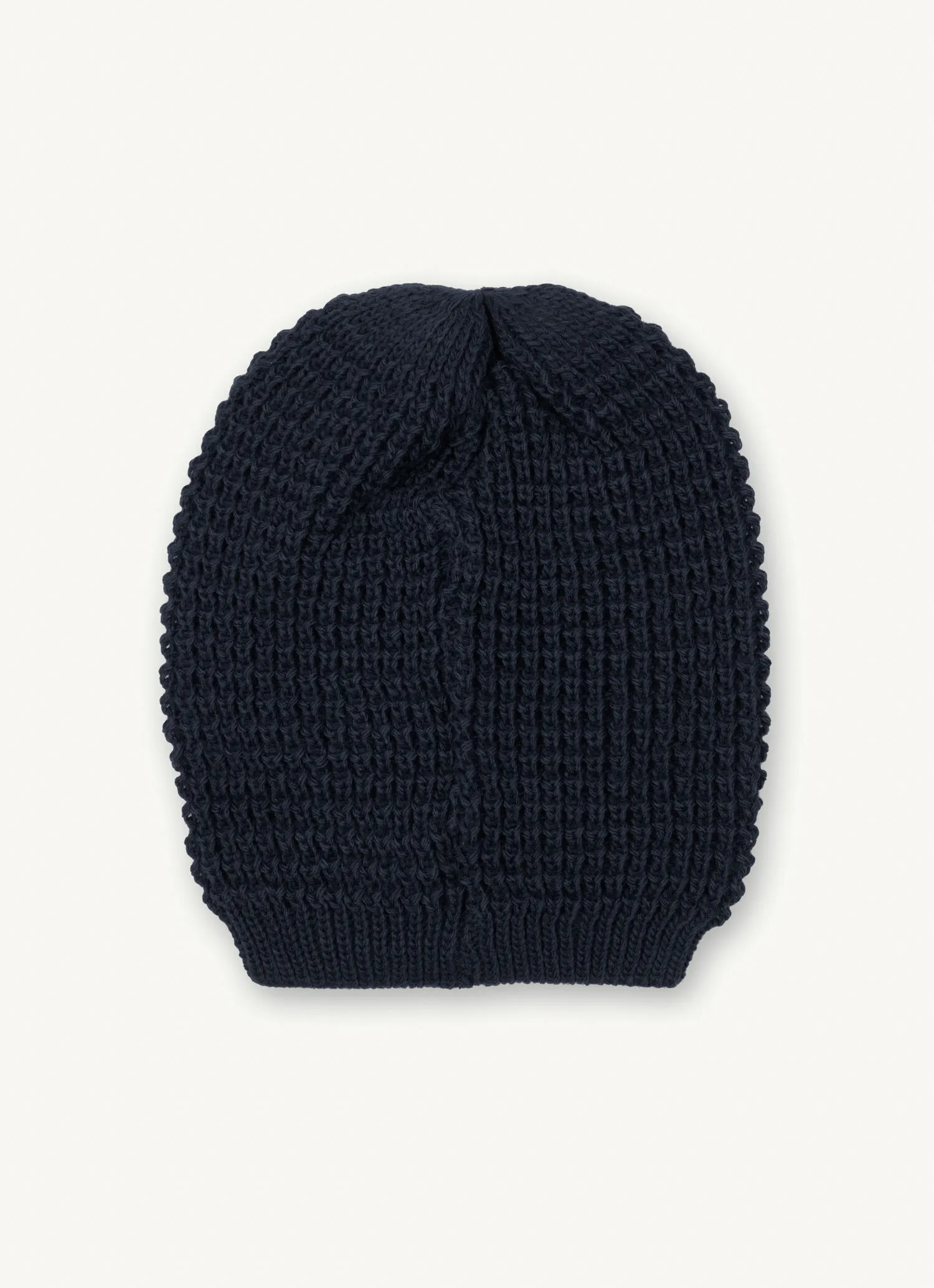 Women’s hat with logo brooch